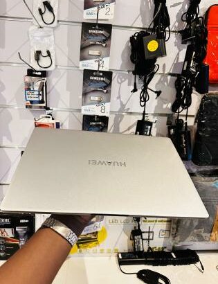 🎁LapTop Huawei MateBook Metálico e Executivo em Promoção ✨i5 12th Gen * ✨512 GB SSD & 8GB DDR5 SDRAM* ✨*12th Gen Intel(R) Core(TM) i5-12450H CPUs @ 3