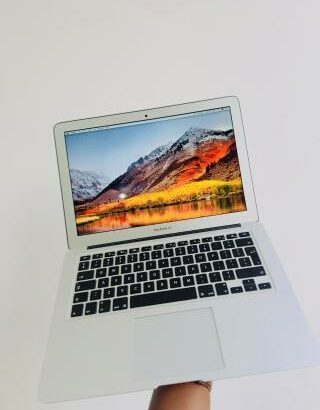 MacBook Air 2015 Limpinho Em Promoção Entrega Gratuita Maputo/Matola Ganha um Mouse Wi-Fi Gratuito  Intel Core I5 1.60 GHZ  8GB RAM  256 GB SSD NVME