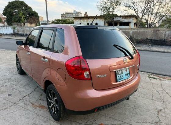 Mazda Verisa 1.5 Limpo