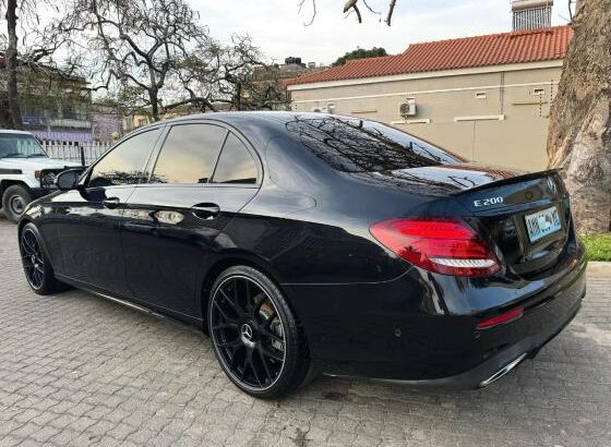 Mercedes Benz E200 AMG PACK