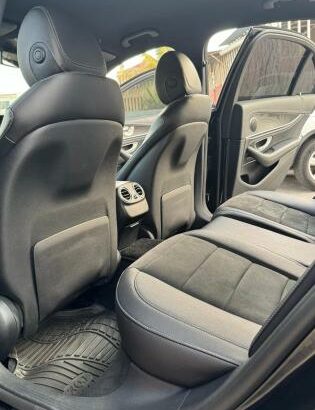 Mercedes Benz E200 AMG PACK