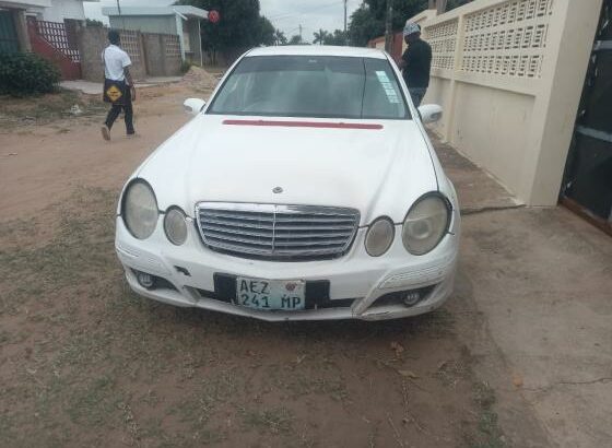 Mercedes Benz E240 V6