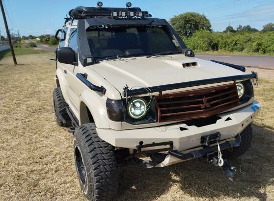 Mitsubishi Pagero 3.000.  *6G72*  V6/•Gosolina e gás Manual 4X4