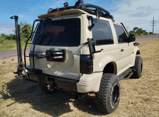 Mitsubishi Pagero 3.000.  *6G72*  V6/•Gosolina e gás Manual 4X4