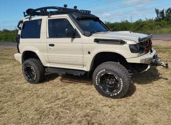Mitsubishi Pagero 3.000.  *6G72*  V6/•Gosolina e gás Manual 4X4