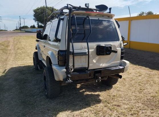 Mitsubishi Pagero 3.000.  *6G72*  V6/•Gosolina e gás Manual 4X4
