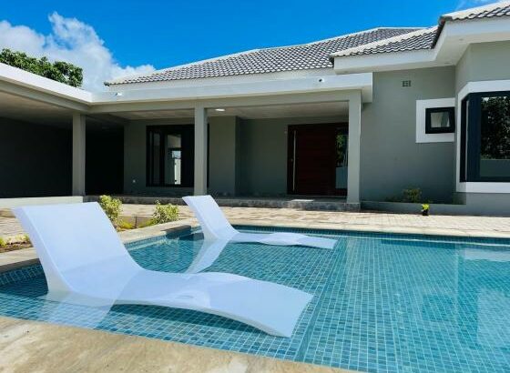 Moradia tipo 3+1(1 suíte),piscinaem condomínio privado na Cidade da Matola Promoção