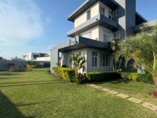 MORADIA TIPO 5  A VENDA EM MAPULENE – COSTA DO SOL