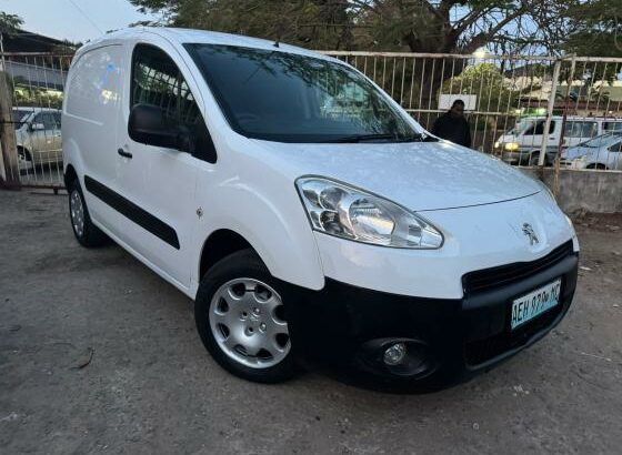 Peogeot Patneer 1.5 Diesel Manual