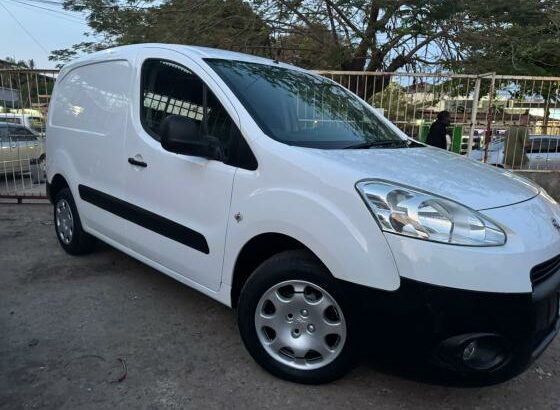 Peogeot Patneer 1.5 Diesel Manual