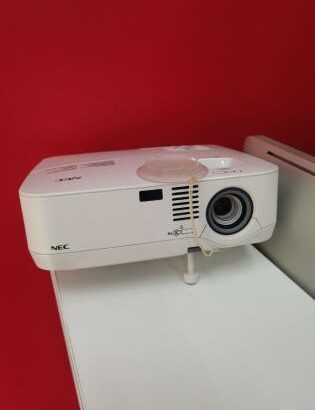 Projetor NEX NP610 3500 Lumens