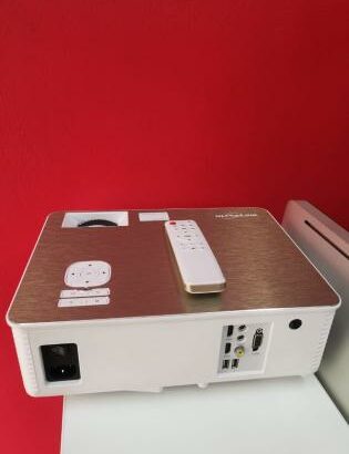 Projetor Ultralink Led FHD 2800 Lumens