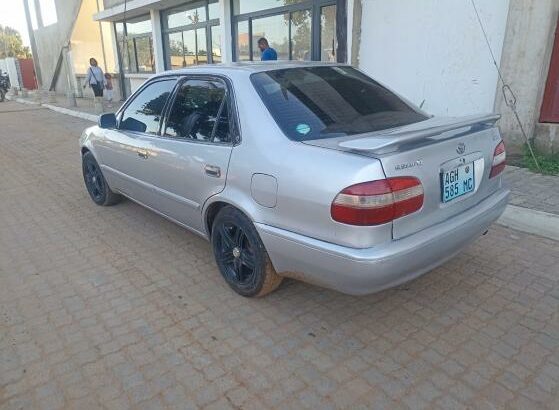 Toyota Corolla Cristal Light bom