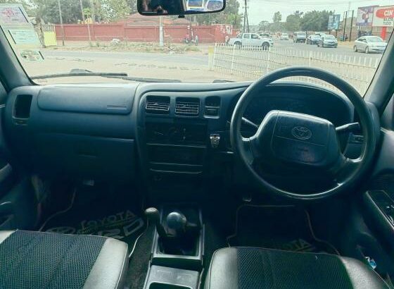 Toyota Hilux KZ-TE 2.4 Manual 4X4