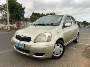 TOYOTA VITZ LÁGRIMA 1NZ