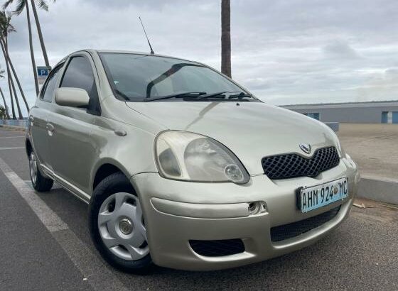 TOYOTA VITZ LÁGRIMA 1NZ