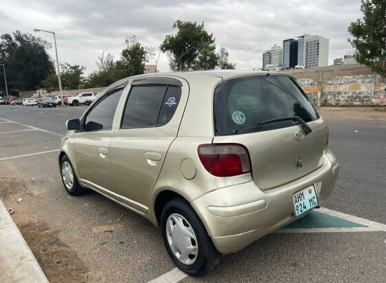 TOYOTA VITZ LÁGRIMA 1NZ