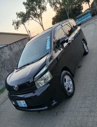 Toyota Voxy 3ZR