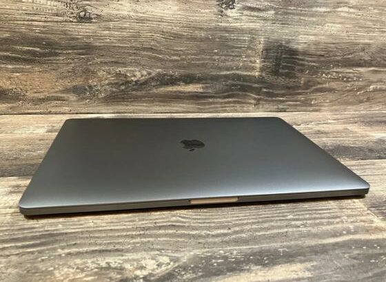 MacBook Pro 15.4 Core i9 2.9Ghz 32GB 1TB como novo e