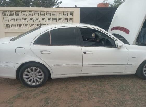 Mercedes Benz E240 V6