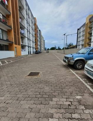 Arrenda se apartamento novo luxuoso tipo 3 com suite mais 2wc no condomínio do Zimpeto na estrada grande mputo