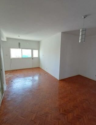 Vende se apartamento espaçoso tipo 4 com 3wc no bairro central predio isolado 5-andar com elevador novo