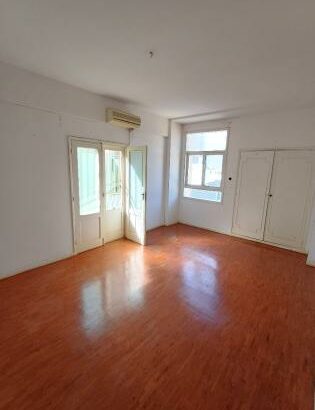 Vende se apartamento espaçoso tipo 4 com 3wc no bairro central predio isolado 5-andar com elevador novo