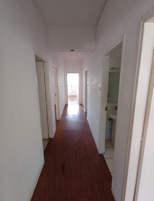 Vende se apartamento espaçoso tipo 4 com 3wc no bairro central predio isolado 5-andar com elevador novo