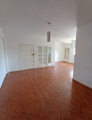 Vende se apartamento espaçoso tipo 4 com 3wc no bairro central predio isolado 5-andar com elevador novo