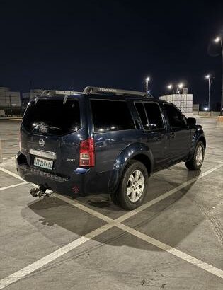 Nissan Pathfinder Sport Automático