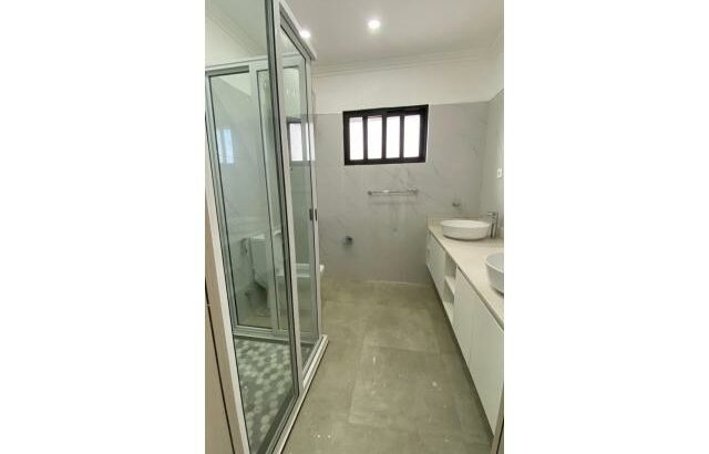 Arrenda-se Luxuoso Apartamento T3 no condomínio Impala