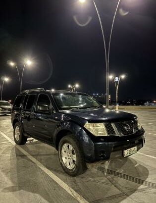 Nissan Pathfinder Sport Automático