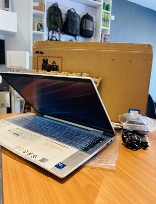 Lap Top Novo em Promoção  Hp Probook 4 G1iR 16 inch Notebook PC Intel Core 5 14TH Gen 2025 Edition  16 GB DDR5 SDRAM + 512 GB SSD  Windows 11 pro , In