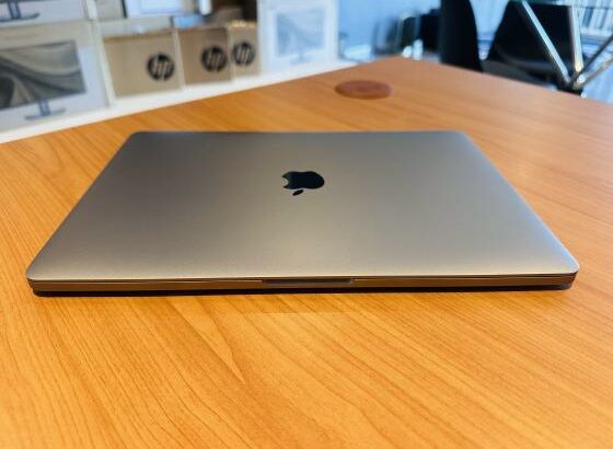 MacBook Pro 2018 | Core I5 2.30 GHZ | 8GB | 256GB SSD | 13.3” Retina Display | 💰Preço :37.500.00MT