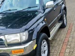 Toyota Hilux Surf à Venda – Robustez, Conforto e Confiança