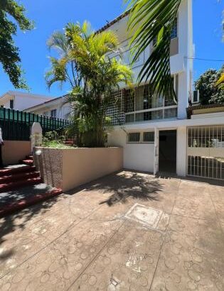 VENDE-SE MORADIA T4 COM QUINTAL ENORME