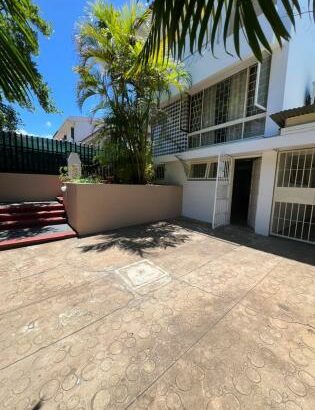 VENDE-SE MORADIA T4 COM QUINTAL ENORME