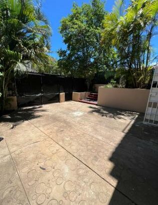 VENDE-SE MORADIA T4 COM QUINTAL ENORME