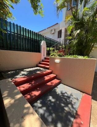 ARRENDA-SE MORADIA T4 IDEAL PARA HABITAÇÃO/ESCRITÓRIO