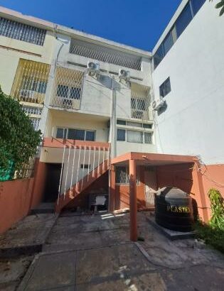 Arrenda se moradia triplex tipo 3 com suite mais 3wc no bairro da coop rua da frança