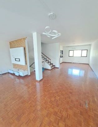 Arrenda se moradia triplex tipo 3 com suite mais 3wc no bairro da coop rua da frança