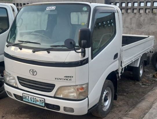 Toyota | Toyoace | 1kd | 4×4 | Recém-importada 🎁
