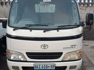 Toyota | Toyoace | 1kd | 4×4 | Recém-importada 🎁