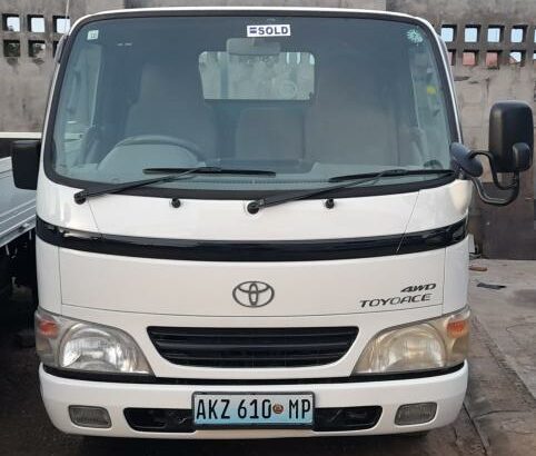 Toyota | Toyoace | 1kd | 4×4 | Recém-importada 🎁