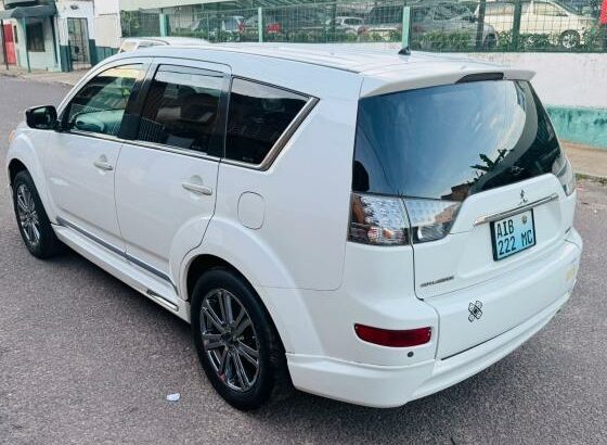 Mitsubishi | Outlander | 2008 | Automático | 4×4