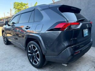 Toyota | RAV4 | 2020 | Automático | 2.5 | 4×4 🎁