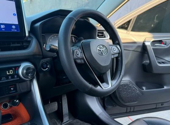 Toyota | RAV4 | 2020 | Automático | 2.5 | 4×4 🎁