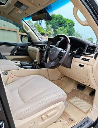 Lexus | LX570 | 2017 | Automático | 5.7L | V8 🎁