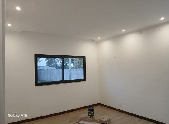 Arrenda-se vivenda, tipo4 na Zona da Dona Alice atrás do Prédio 4life