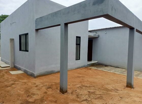 Vende-se esta vivenda, tipo3 no bairro de laulane muito próximo a Escola 10 de Novembro